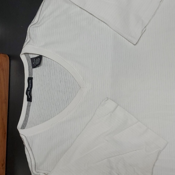 V-Neck Tshirt Men's XL Pre-owned - Picture 1 of 4